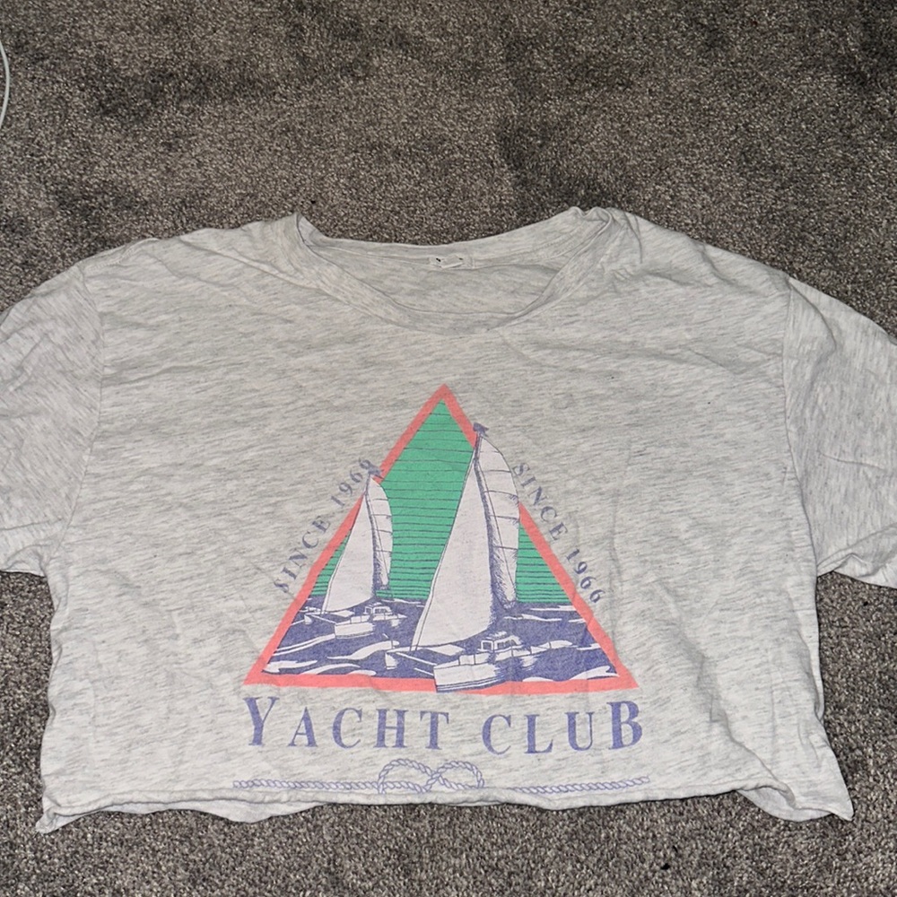 women’s cropped tee